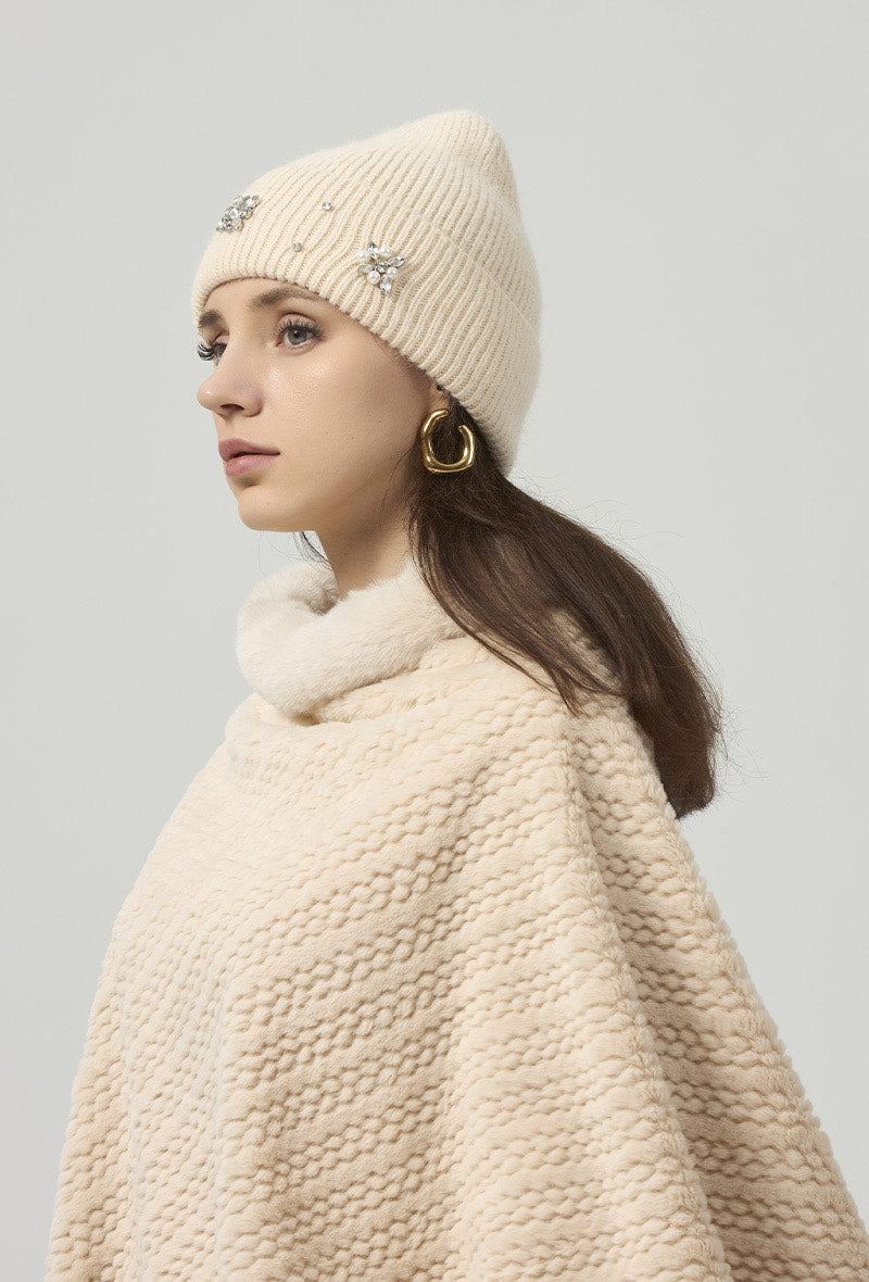 diamond & pearl beanie in beige 