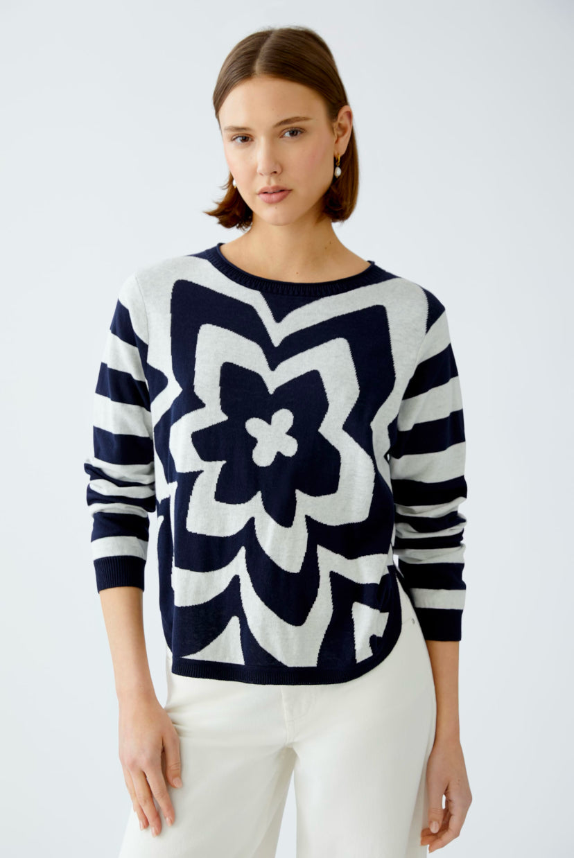 oui motif pattern jumper in navy&white (front)