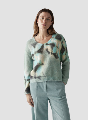 le comte abstract pattern knit in teal (front)