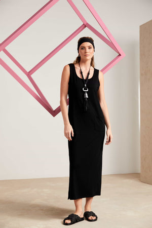 naya basic jersey dress with pocket in black (front)