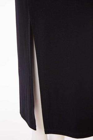 naya basic jersey dress with pocket in black (detail)