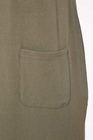 naya basic jersey dress with pocket in army green (detail)