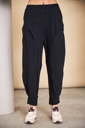 NAYA classic gathered pocket cuff trousers in black (front)