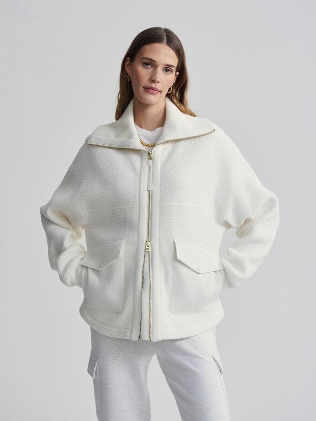 Varley Eleanor Patch pocket fleece in Cream