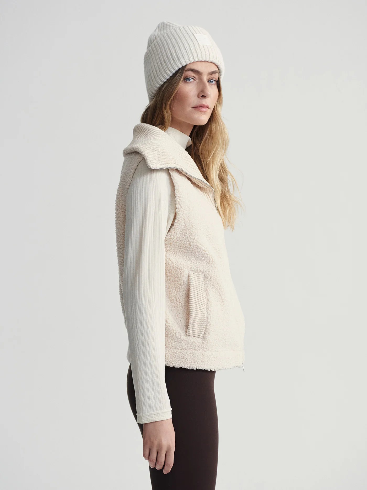 varley aspen boucle sherpa gilet in cream (side)