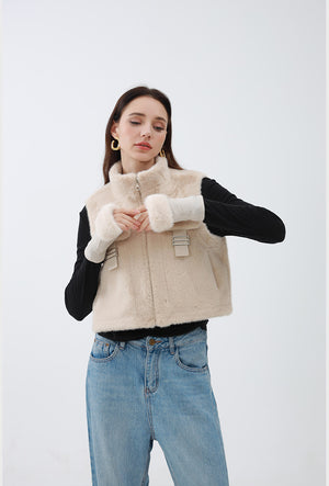 faux fur crop gilet in beige (front)