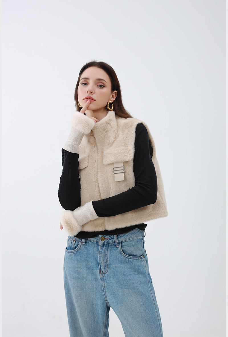 faux fur crop gilet in beige (front)